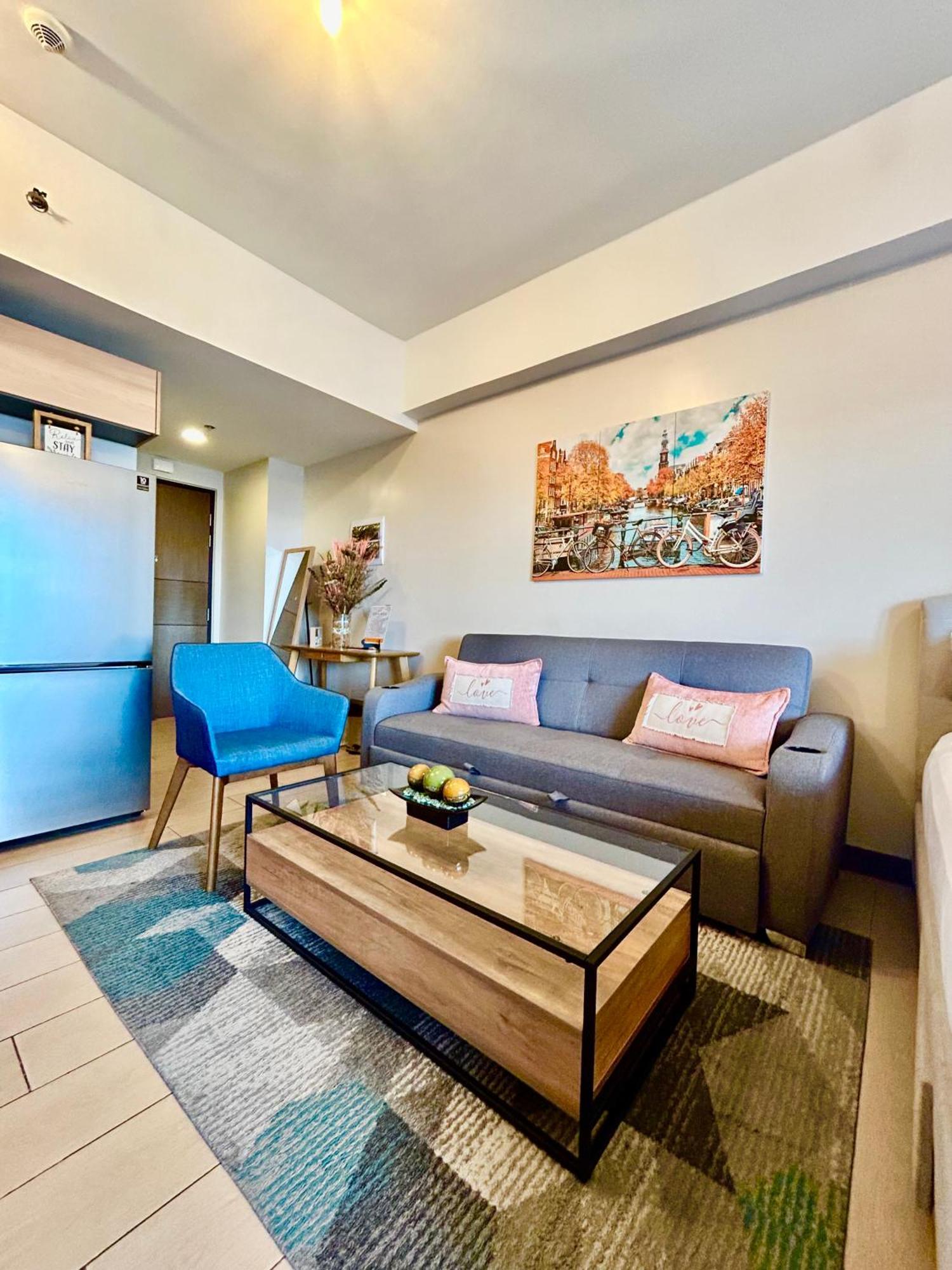 Luxury Bgc Condo In Taguig, Mckinley - Covered Parking And Wifi Free Exterior foto
