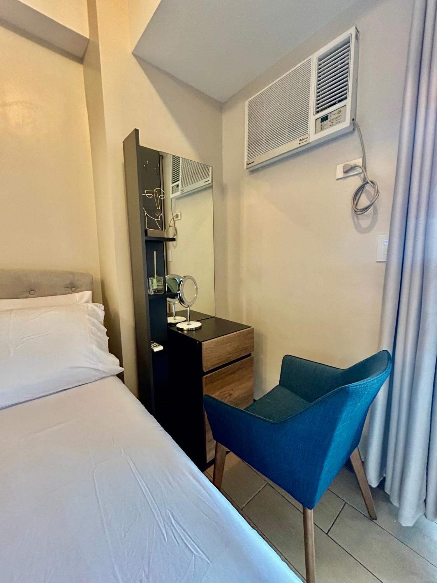 Luxury Bgc Condo In Taguig, Mckinley - Covered Parking And Wifi Free Exterior foto